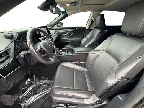 Used 2024 Lexus ES 300h w/ Premium Package FWD image 9