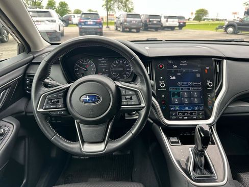 Used 2023 Subaru Outback Premium AWD/4WD image 3