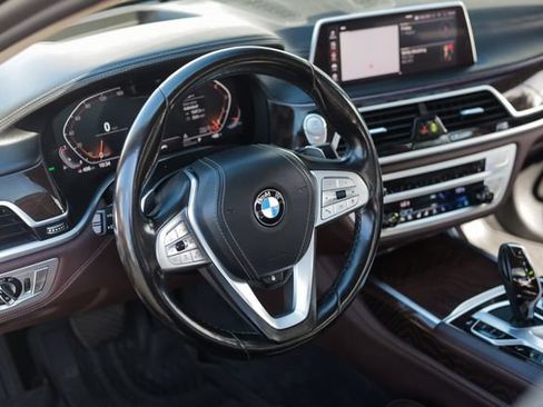 Used 2020 BMW 750i xDrive w/ Executive Package AWD/4WD image 62