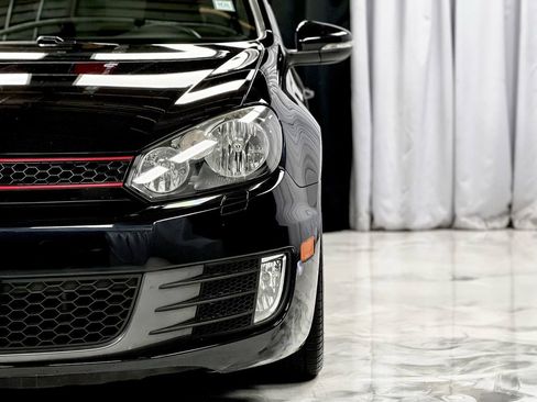 Used 2012 Volkswagen Golf 4-Door image 3