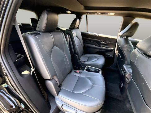 Used 2026 Toyota Grand Highlander AWD Hybrid image 21