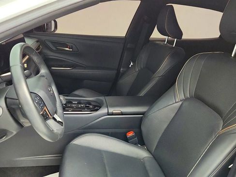 Used 2024 Toyota Crown AWD/4WD image 19