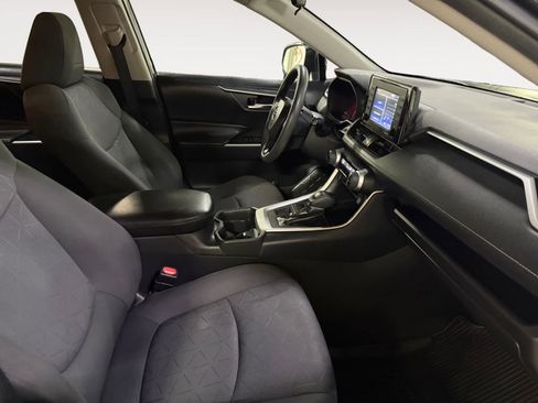 Used 2021 Toyota RAV4 XLE AWD/4WD image 22