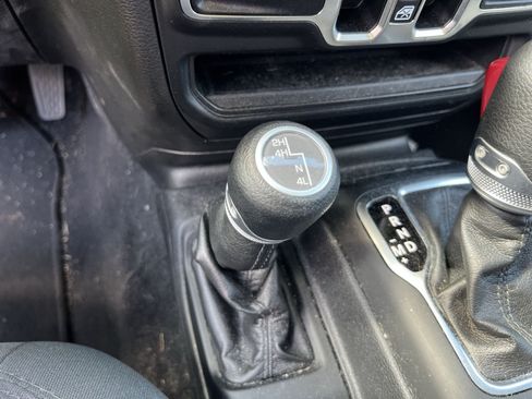 Used 2021 Jeep Wrangler Unlimited Sport AWD/4WD image 24