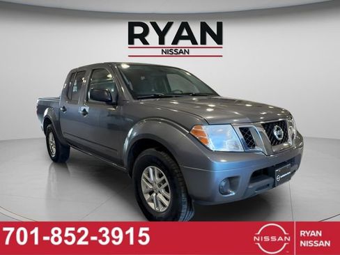 Used 2017 Nissan Frontier SV image 7