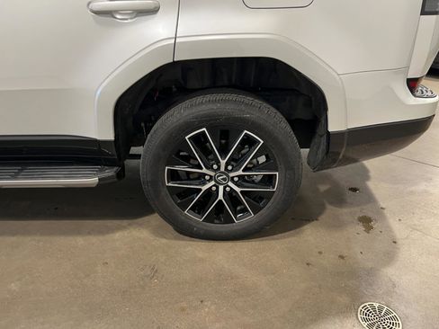 Used 2024 Lexus GX 550 GX 550 Premium+ image 45