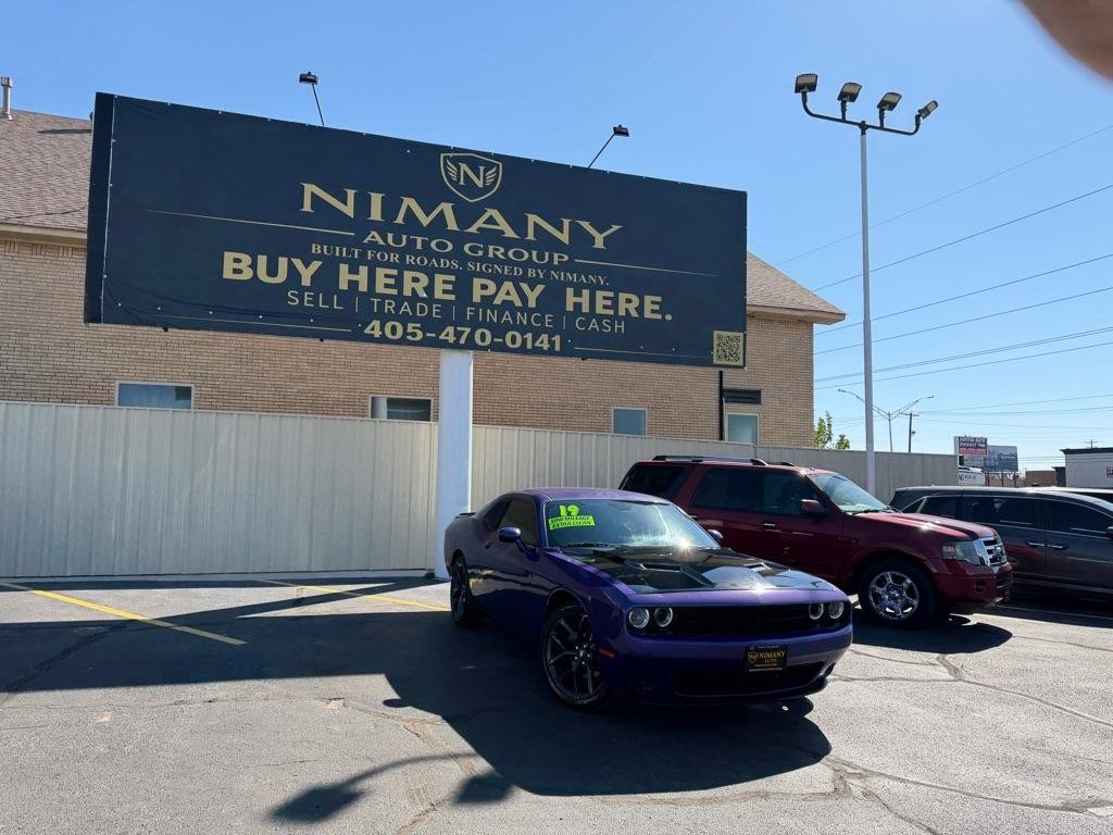 Used 2019 Dodge Challenger SXT w/ Blacktop Package RWD image 40