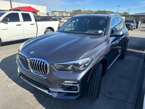 Used 2021 BMW X5 xDrive40i w/ Premium Package 2 image 2