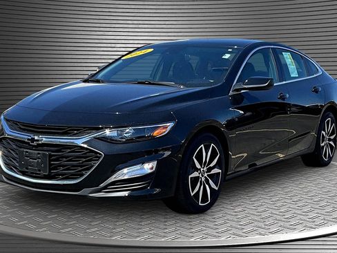 Used 2024 Chevrolet Malibu RS image 3