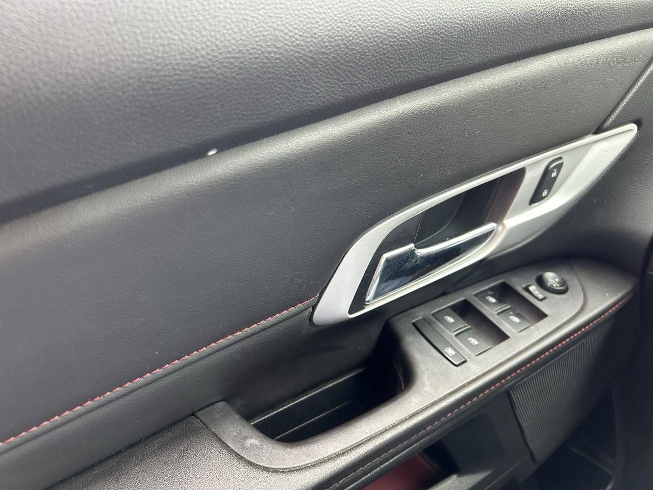 Used 2014 GMC Terrain SLE AWD/4WD image 26
