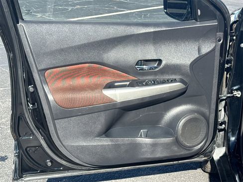 Used 2018 Nissan Kicks SR w/ Exterior Package image 11