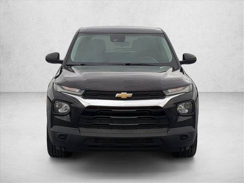 Used 2022 Chevrolet TrailBlazer LS FWD image 2