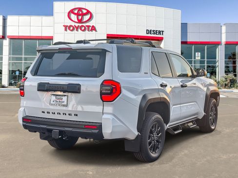 New 2026 Toyota 4Runner SR5 AWD/4WD image 7