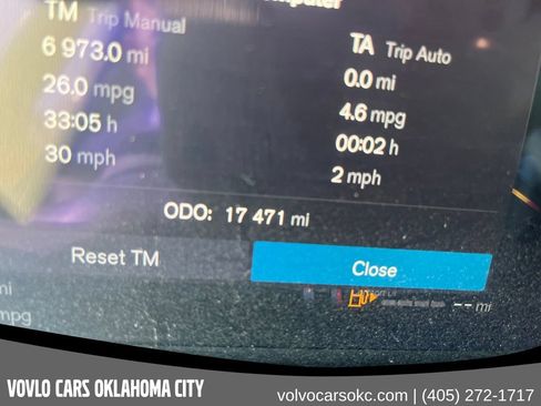 Certified 2025 Volvo XC40 B5 Plus AWD/4WD image 12