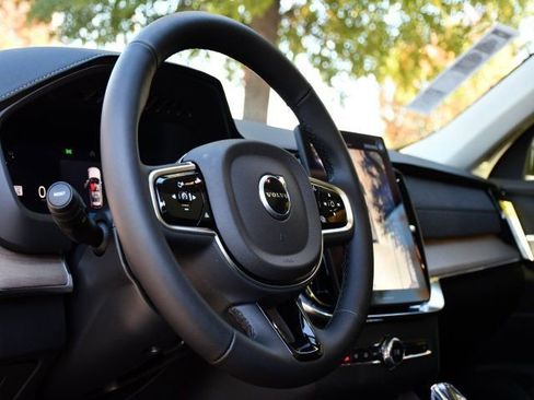 New 2026 Volvo XC90 B6 Plus w/ Protection Package Premier AWD/4WD image 11