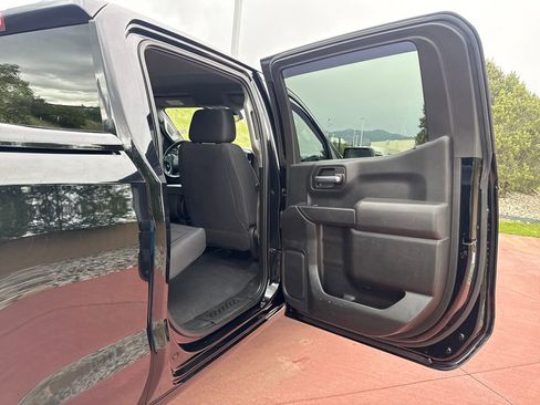 Used 2019 Chevrolet Silverado 1500 Custom Trail Boss w/ Custom Convenience Package AWD/4WD image 21