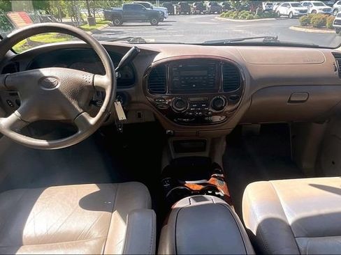 Used 2002 Toyota Sequoia SR5 RWD image 15