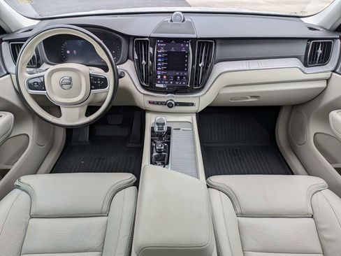 Certified 2025 Volvo XC60 B5 Ultra w/ Protection Package Premier AWD/4WD image 20