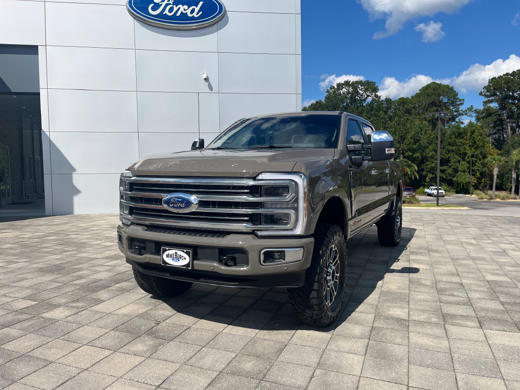 Used 2026 Ford F350 Platinum w/ Platinum Plus Package AWD/4WD image 2
