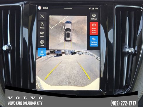 Certified 2025 Volvo XC60 B5 Plus image 17