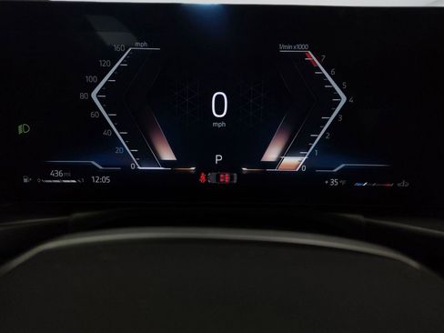 Used 2025 BMW 330i xDrive Sedan w/ M Sport Package image 18