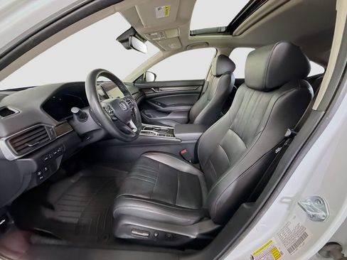 Used 2022 Honda Accord Touring image 19