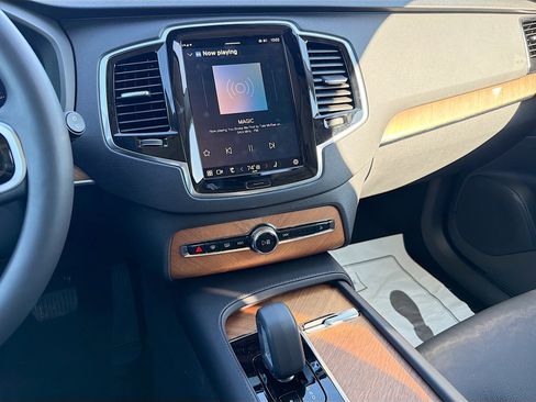 Used 2025 Volvo XC90 B5 Plus w/ Protection Package Premier image 29