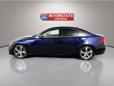 Used 2018 Lexus IS 300 AWD w/ Comfort Package image 4