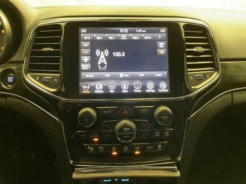 Certified 2021 Jeep Grand Cherokee Limited w/ Quick Order Package 28K 80th AWD/4WD image 16