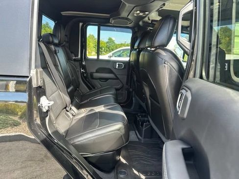 Used 2023 Jeep Gladiator Overland w/ Popular Equipment Package AWD/4WD image 14