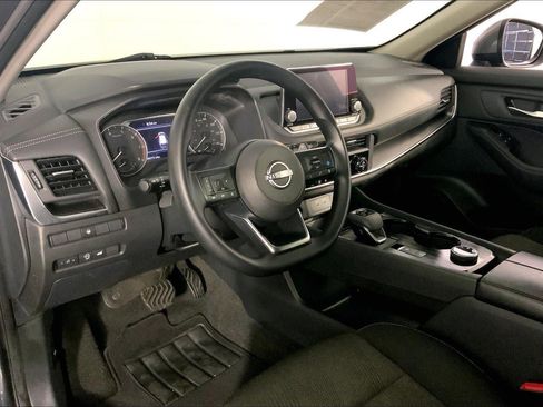 Used 2024 Nissan Rogue SV image 14