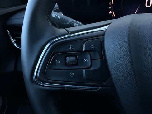 Used 2025 Buick Envista Sport Touring image 33