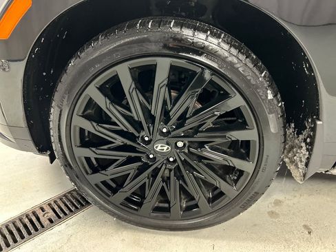 Used 2024 Hyundai Santa Fe Calligraphy image 9