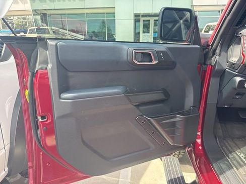 Used 2025 Ford Bronco Heritage Edition image 16