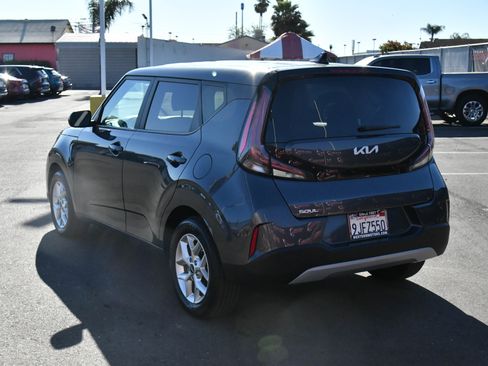 Used 2024 Kia Soul LX w/ Option Group 015 FWD image 6