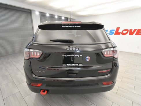 Used 2022 Jeep Compass Trailhawk AWD/4WD image 4