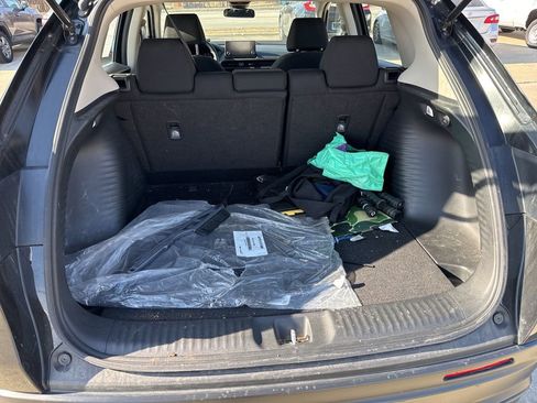 Used 2023 Honda HR-V LX image 15