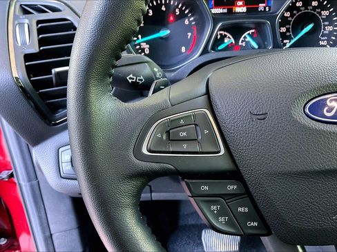 Used 2017 Ford Escape Titanium FWD image 11