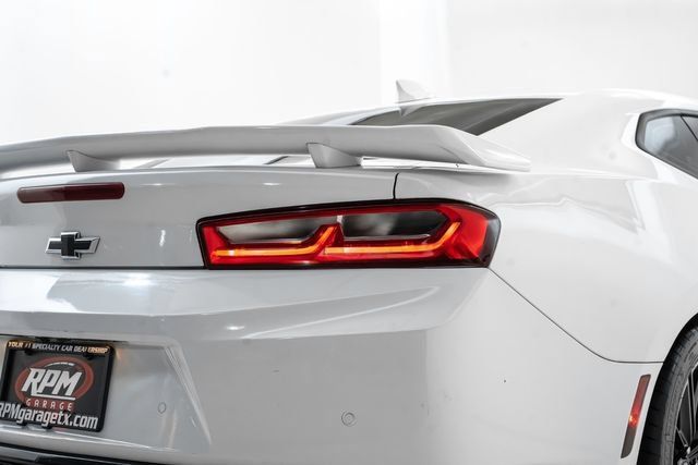 Used 2018 Chevrolet Camaro ZL1 RWD image 12