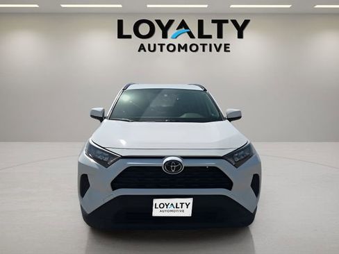 Used 2019 Toyota RAV4 LE w/ All Weather Liner Package image 8