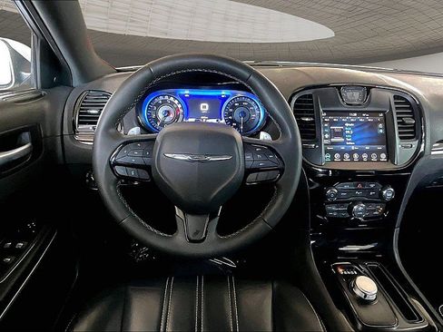 Used 2023 Chrysler 300 S RWD image 4