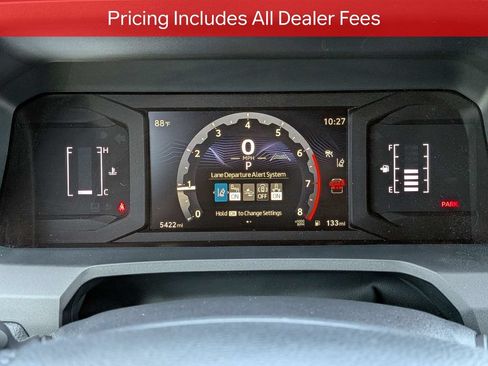 Certified 2025 Toyota 4Runner SR5 AWD/4WD image 28
