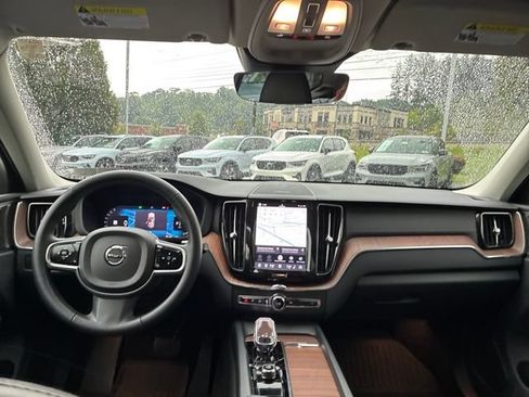 Used 2024 Volvo XC60 B5 Ultimate w/ Climate Package AWD/4WD image 14