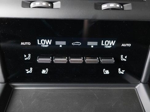 Certified 2025 Porsche Panamera 4S AWD/4WD image 35
