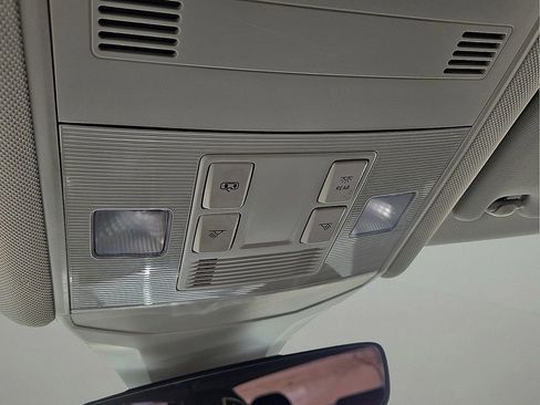 Used 2025 Volkswagen Jetta S image 28