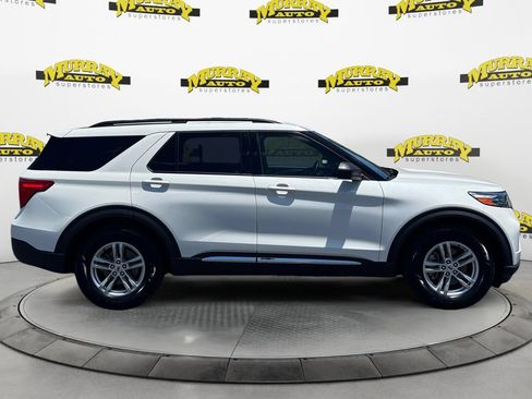 Certified 2023 Ford Explorer XLT w/ Equipment Group 202A RWD image 7