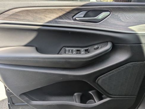 New 2026 Jeep Grand Cherokee Limited image 15