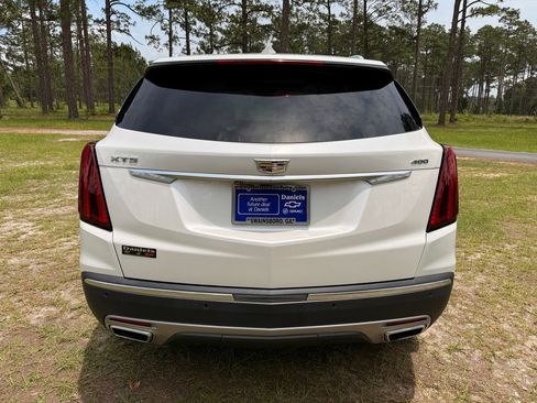 Used 2020 Cadillac XT5 Premium Luxury FWD image 4