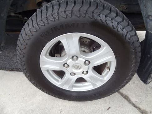 Used 2010 Toyota Tundra 4x4 Double Cab image 18