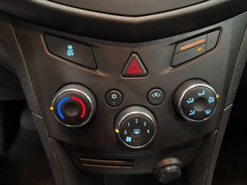 Used 2016 Chevrolet Trax LS FWD image 21